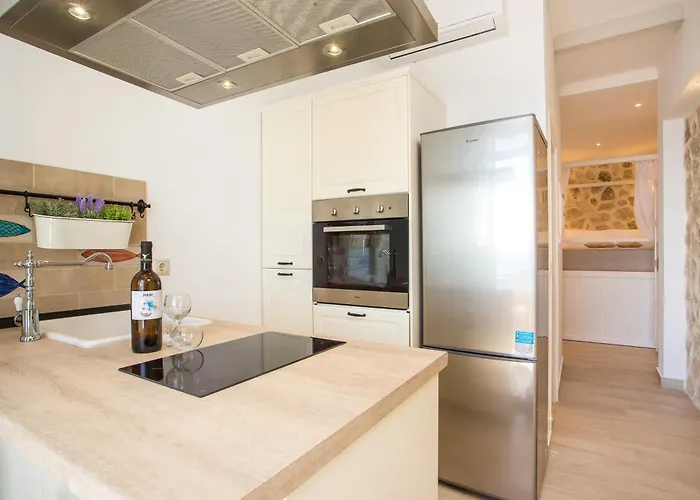 Egli Luxury Apart Otel 4*