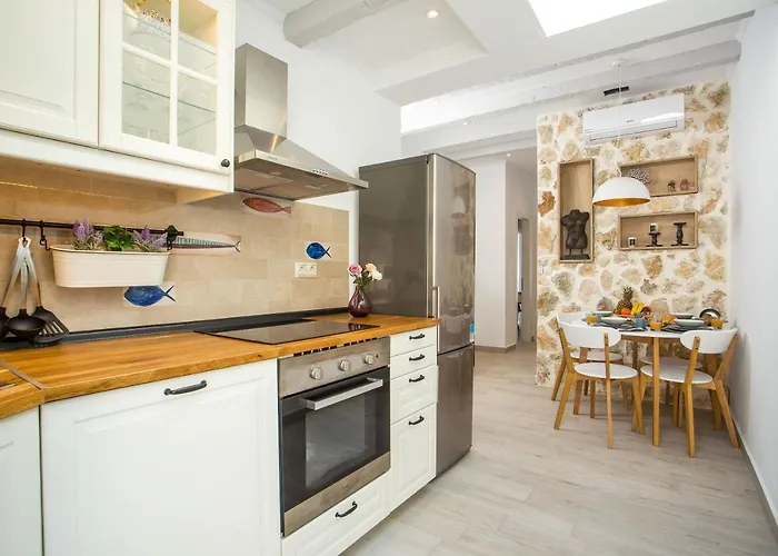 Egli Luxury Aparthotel