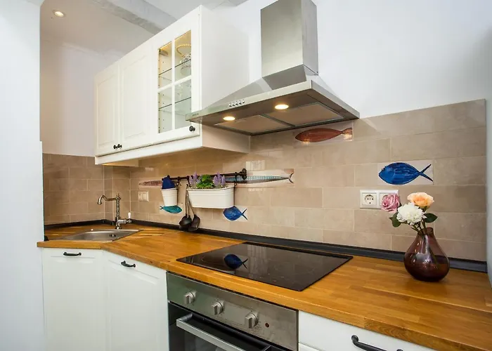 Egli Luxury 4* 아크앤젤로스